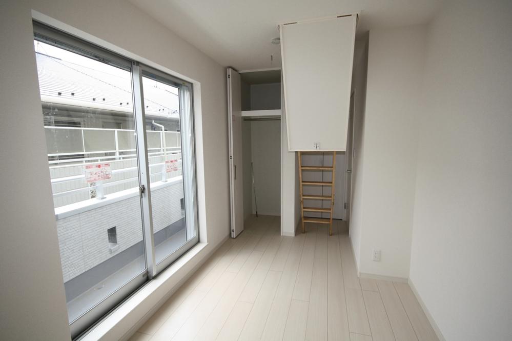 Non-living room. Indoor (September 2013) Shooting