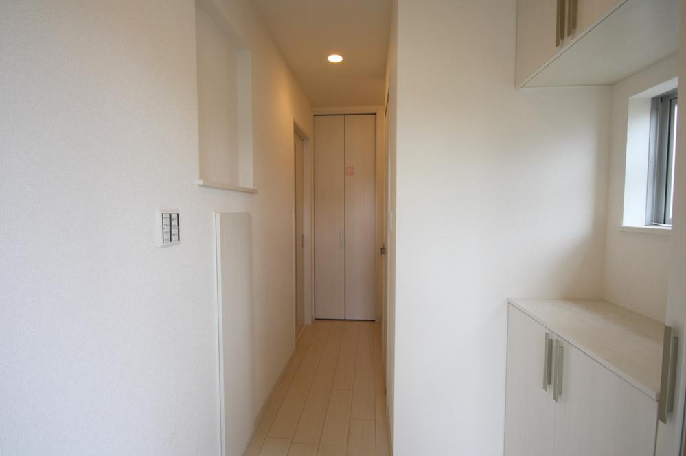 Entrance. Indoor (September 2013) Shooting