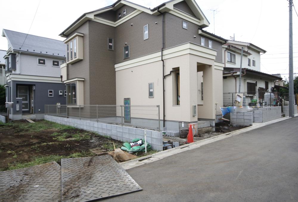 Local photos, including front road. Local (September 2013) Shooting