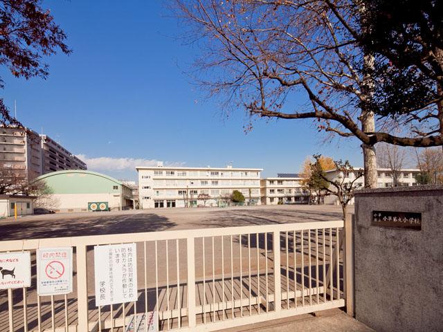 Primary school. Kodaira stand Xiaoping 1125m until the ninth elementary school