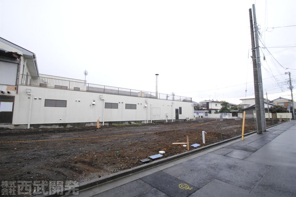 Local appearance photo. Local (11 May 2013) Shooting