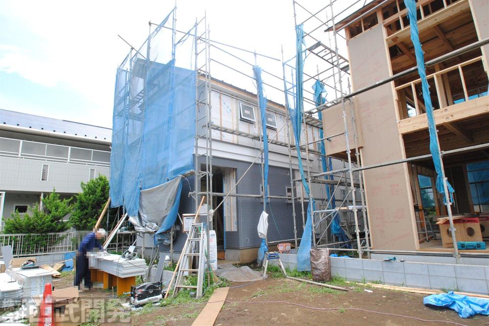 Local appearance photo. Local (July 2013) Shooting A Building