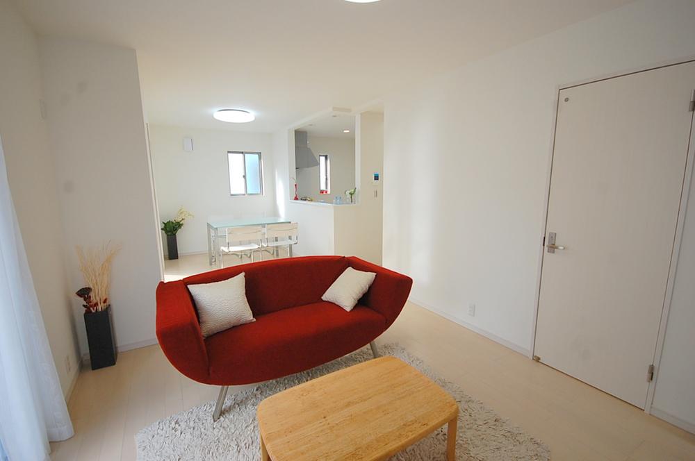 Living. Local Photos