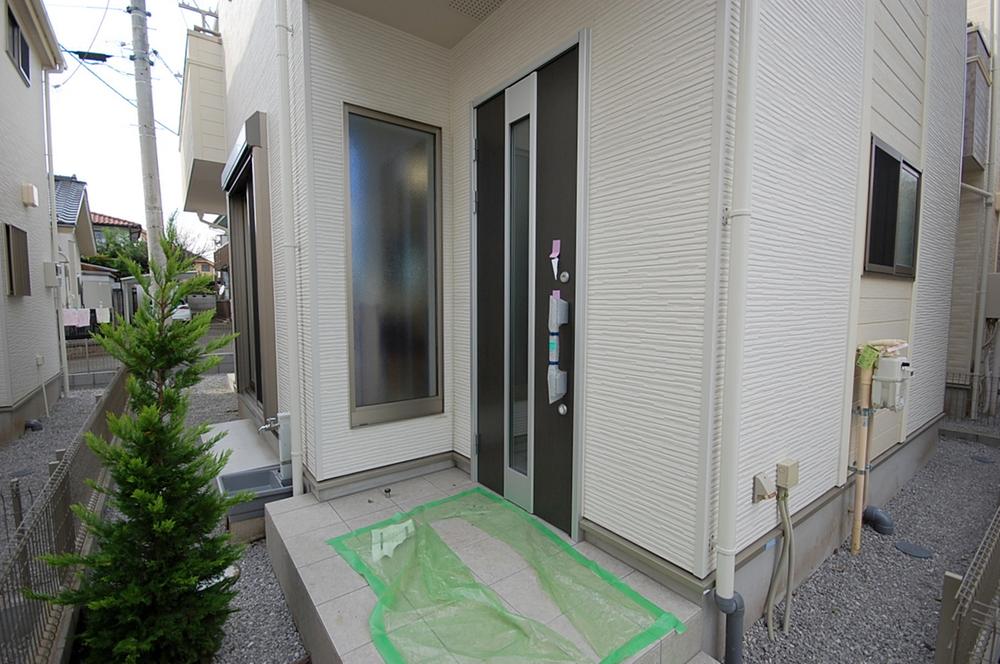 Entrance. Local Photos