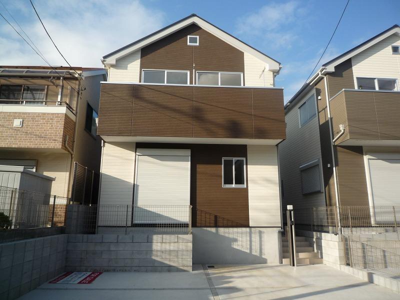 Local appearance photo. Local (10 May 2013) shooting 1 Building