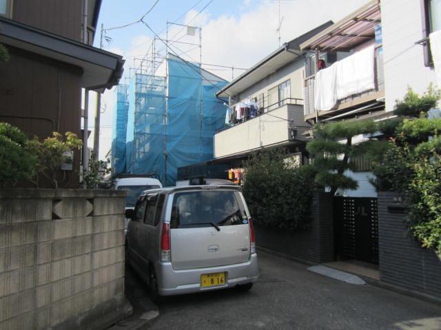 Local appearance photo. Local (11 May 2013) Shooting