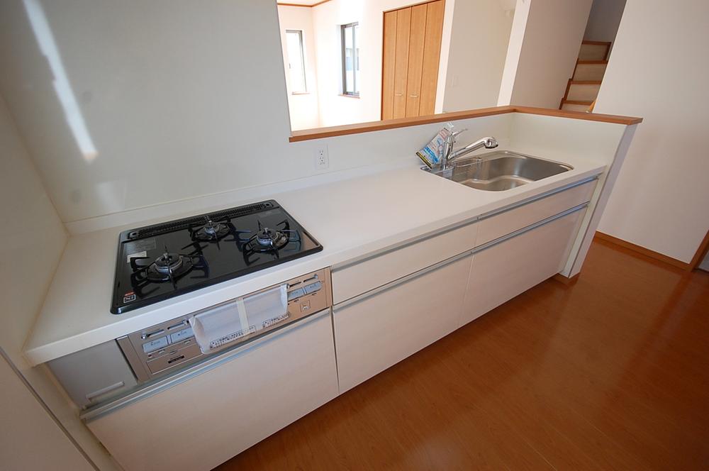 Same specifications photo (kitchen). Kitchen construction cases