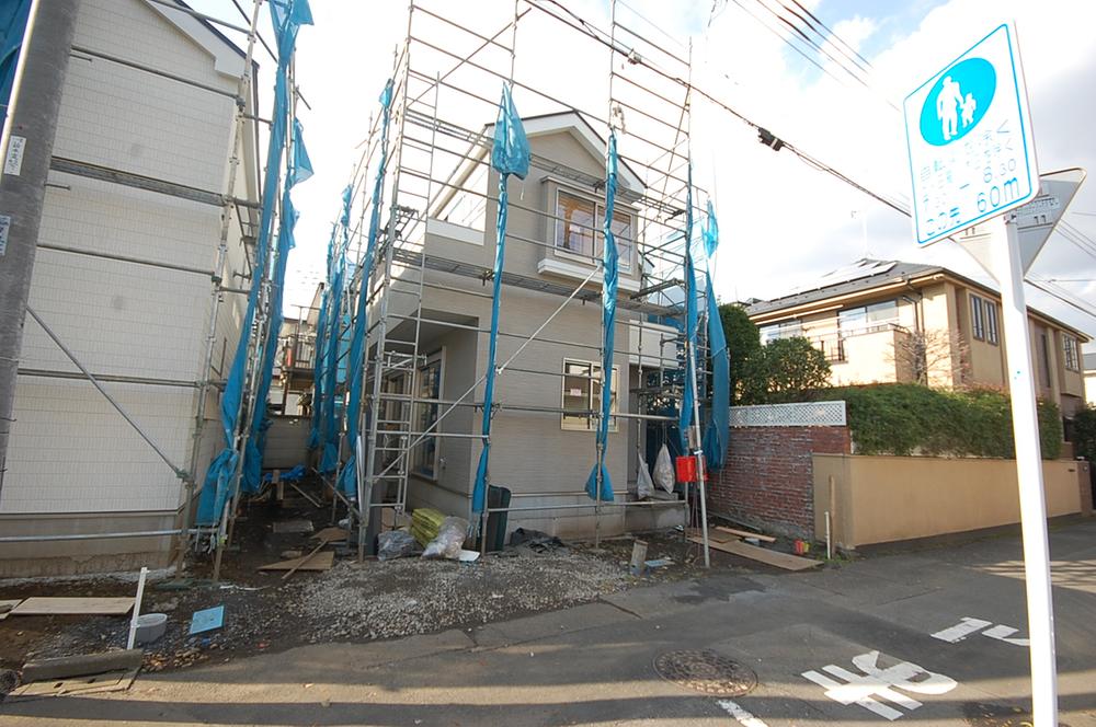 Local appearance photo. Local (11 May 2013) Shooting 1 Building