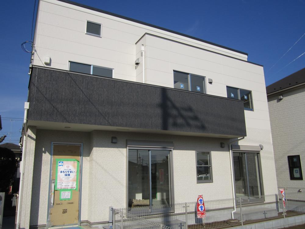 Building plan example (exterior photos). Seller construction cases