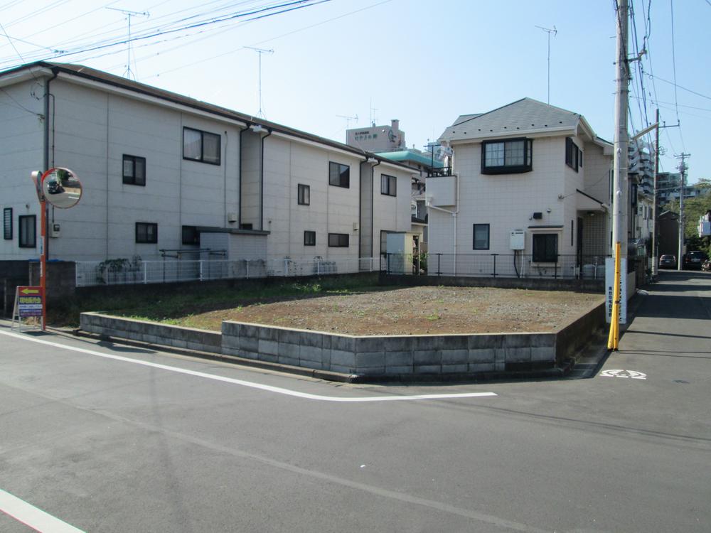 Local land photo. Local (10 May 2013) per shooting northeast corner lot, Thank sense of openness.