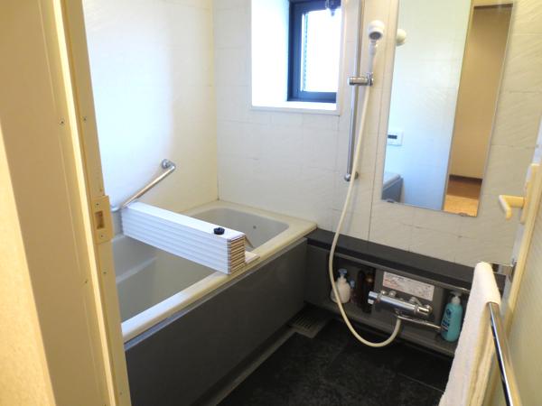 Bathroom. Indoor (September 2013) Shooting