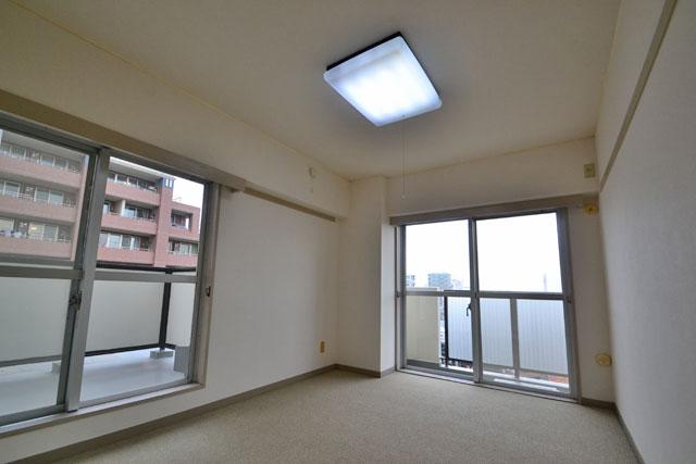 Non-living room. Indoor (11 May 2013) Shooting