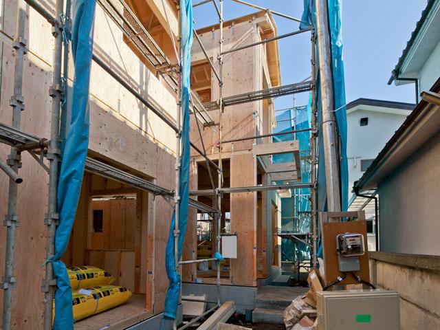 Local appearance photo. Local (12 May 2013) Shooting