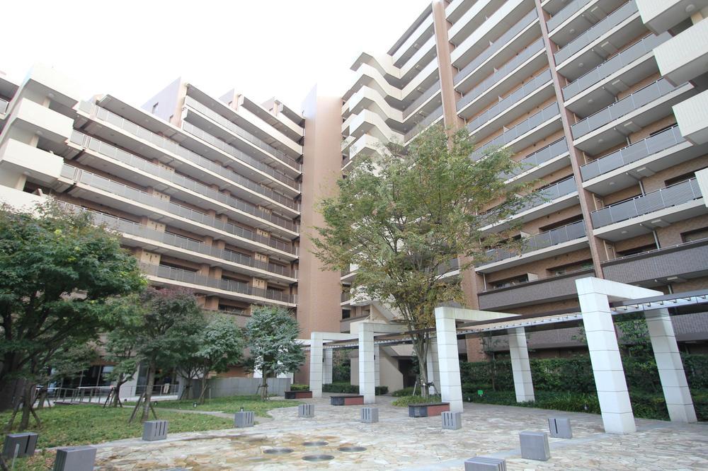 Local appearance photo. There is a facility of the guest rooms and studios such as enhanced, Also on-site 100% parking lot of peace of mind! Total units 259 units of the 2005 Built Big Community! ! !