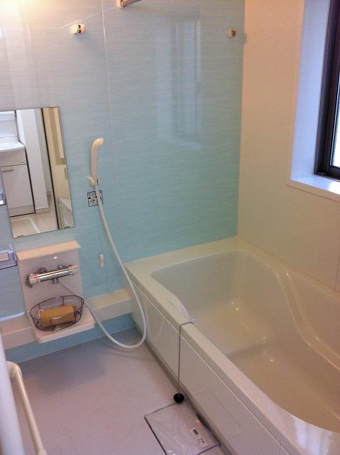 Bathroom. Indoor (12 May 2013) Shooting