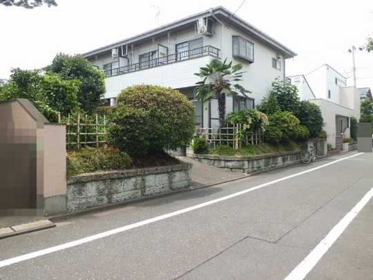 Local land photo. East about 5.4m road surface