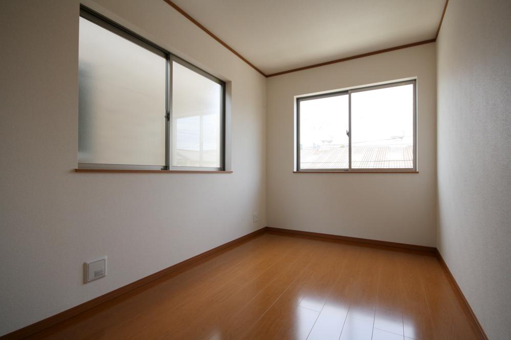 Same specifications photos (Other introspection). Seller construction cases