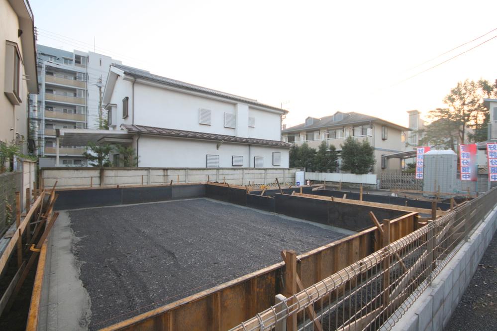 Local photos, including front road. Local Photos