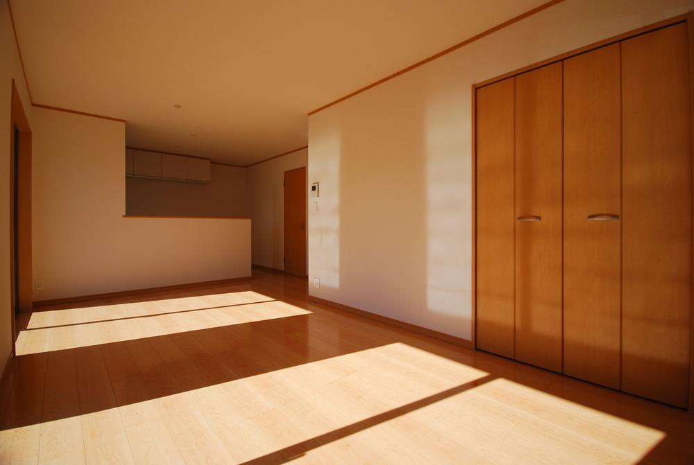 Same specifications photos (living). Example of construction