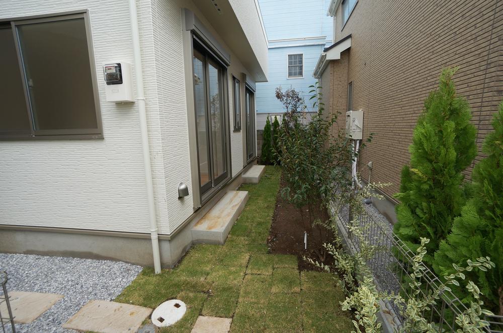 Garden. Local (September 2013) Shooting