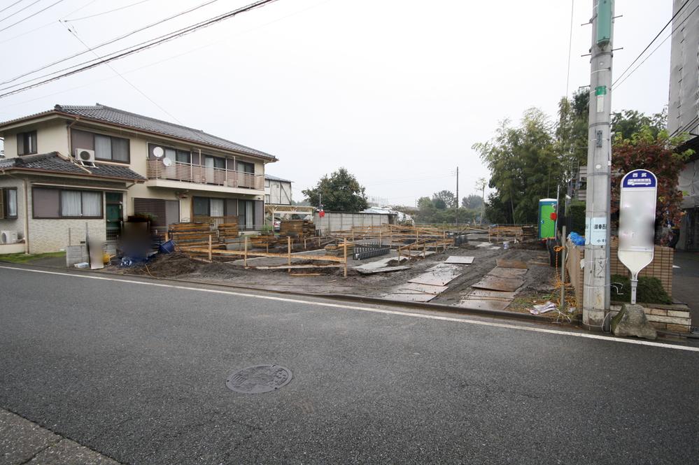 Local photos, including front road. Local (10 May 2013) Shooting