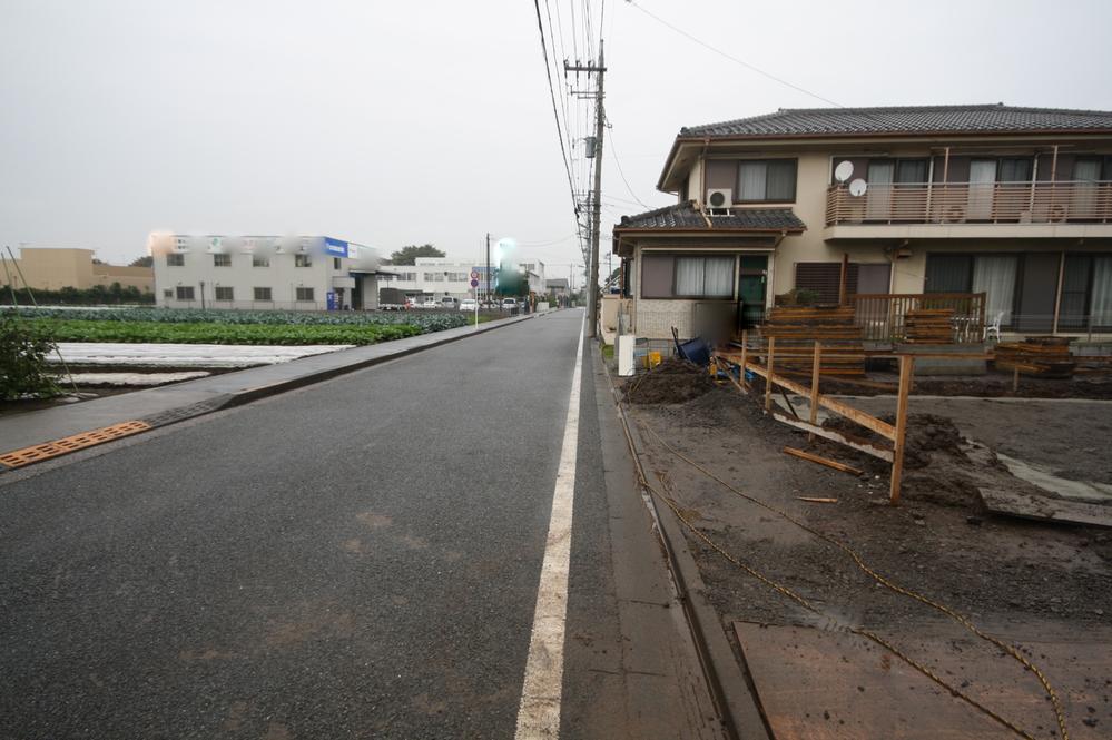 Local photos, including front road. Local (10 May 2013) Shooting