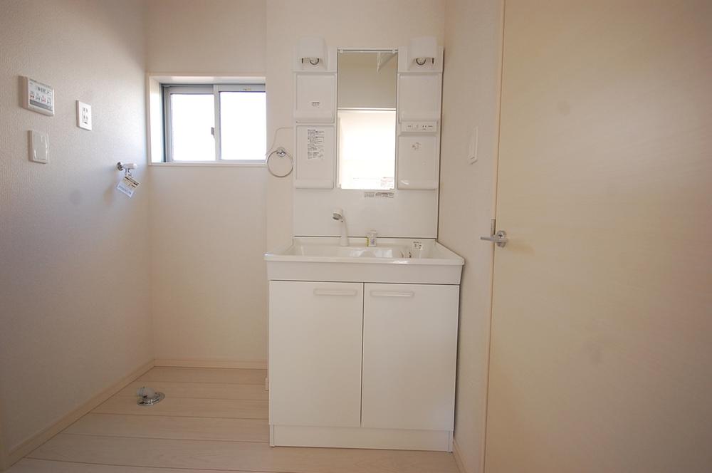 Same specifications photos (Other introspection). Example of construction