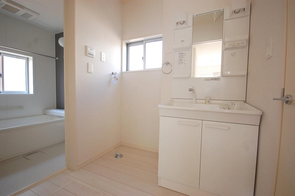 Same specifications photos (Other introspection). Example of construction