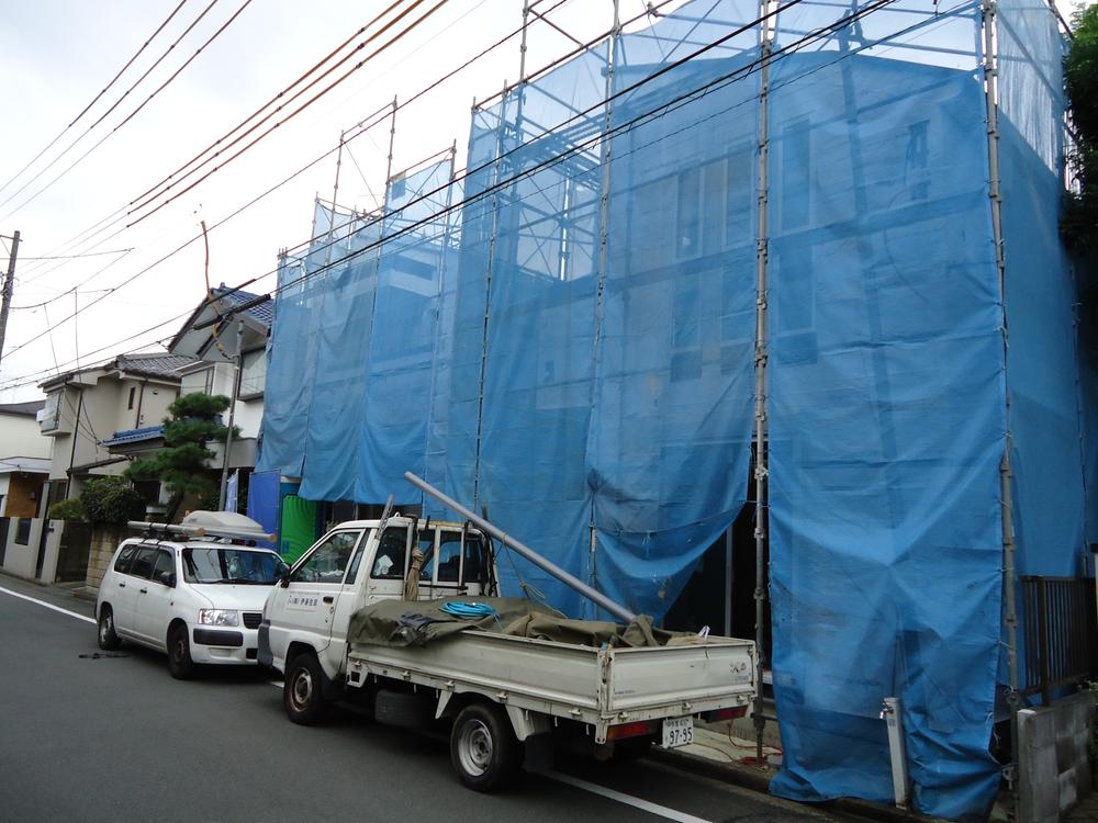 Local appearance photo. Local (10 May 2013) Shooting