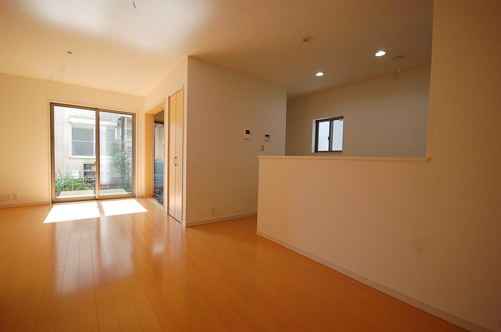 Living. Local Photos