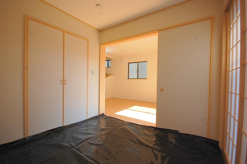 Non-living room. Local Photos