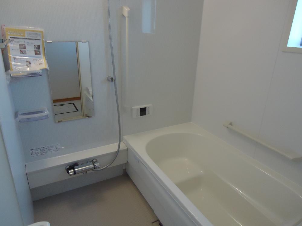 Bathroom. Indoor (12 May 2013) Shooting