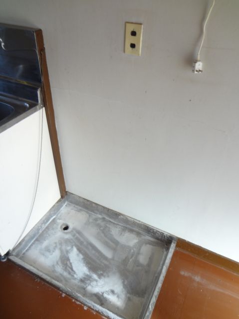 Other Equipment. Laundry Area is located in the room
