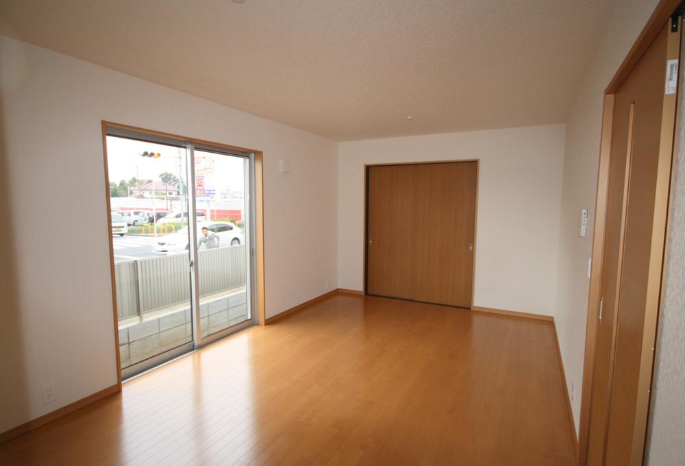 Living. Local (10 May 2013) Shooting