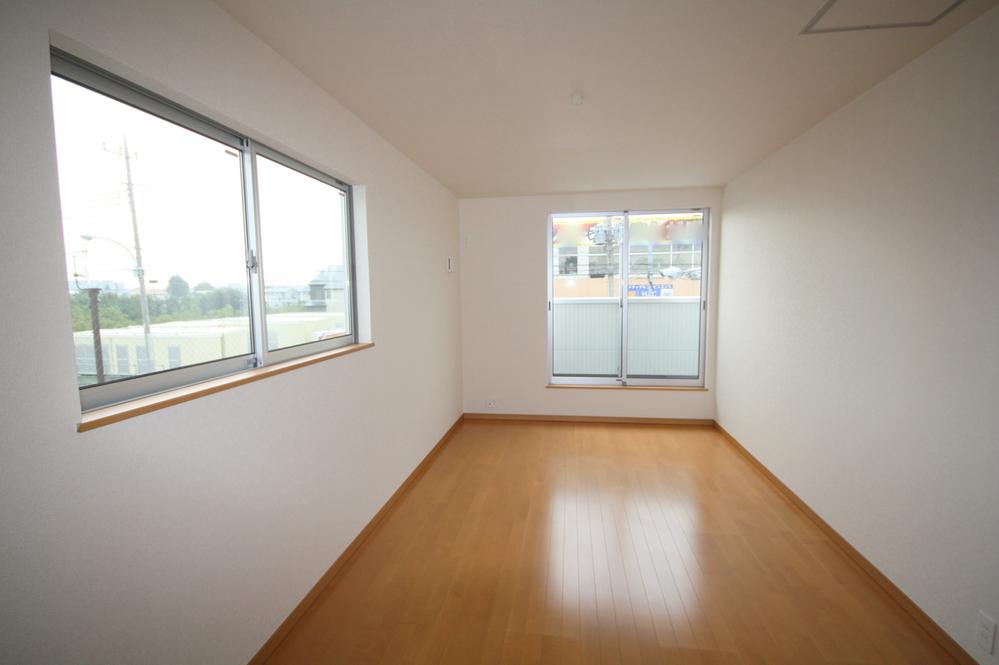 Non-living room. Local (10 May 2013) Shooting