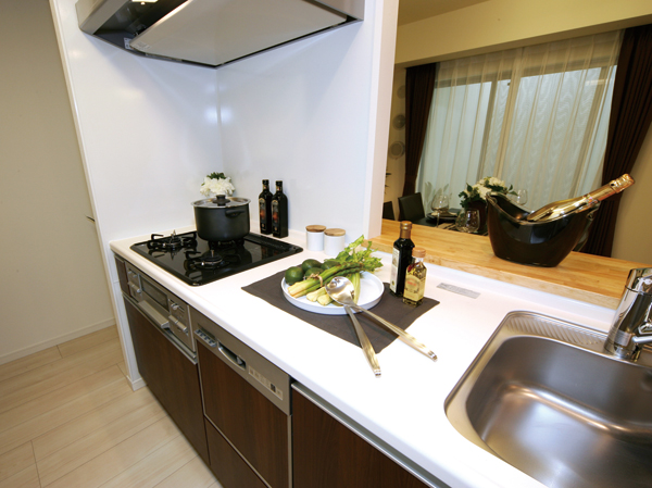 Kitchen.  [Artificial marble countertops] Artificial marble counters grade up the kitchen of the calm atmosphere. Care is is easy to.