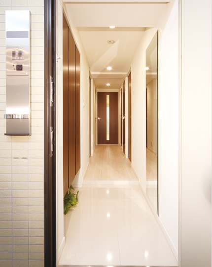 Other.  [Entrance] The entrance was installed an accommodating rich shoes cloak to show a widely refreshing entrance.