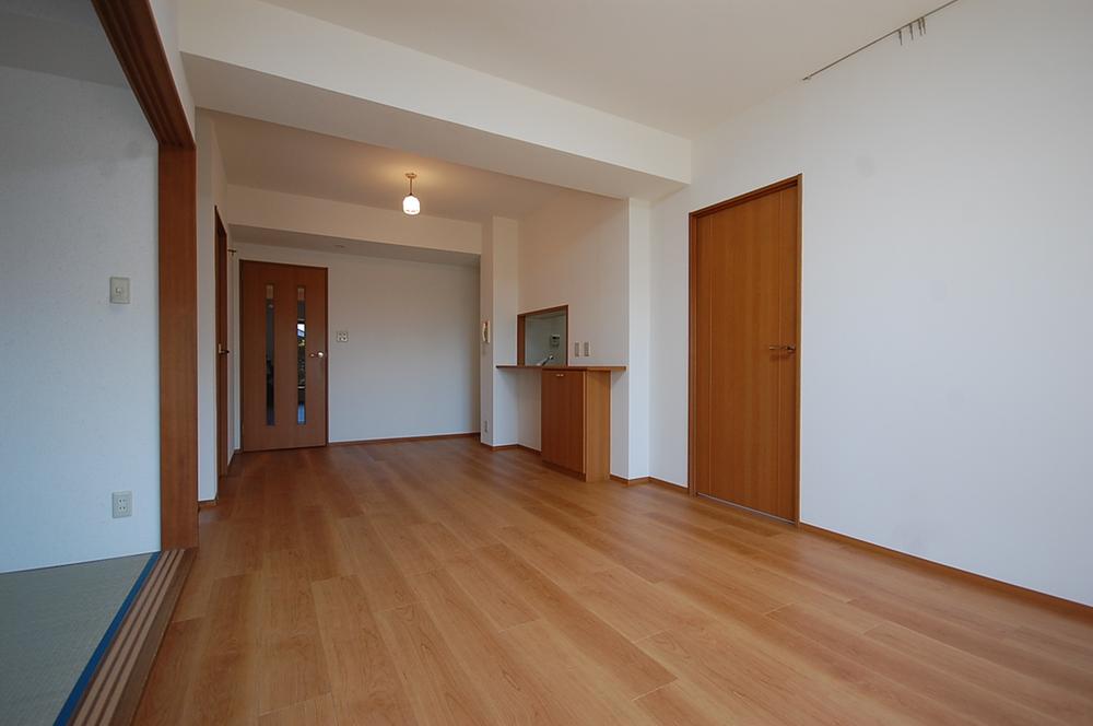 Living. Local Photos