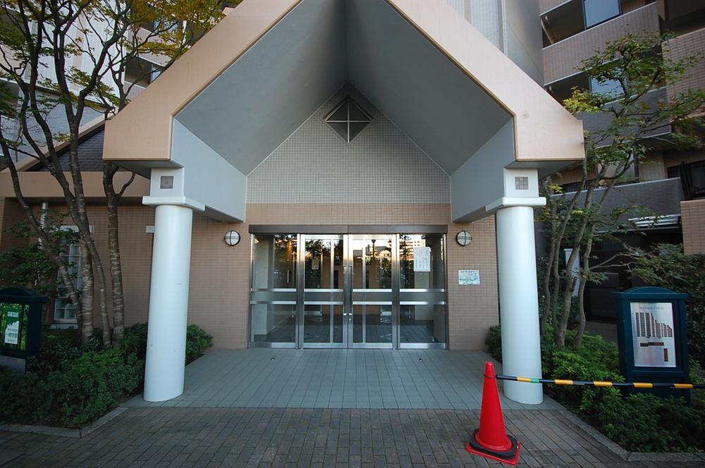 Entrance. Local Photos