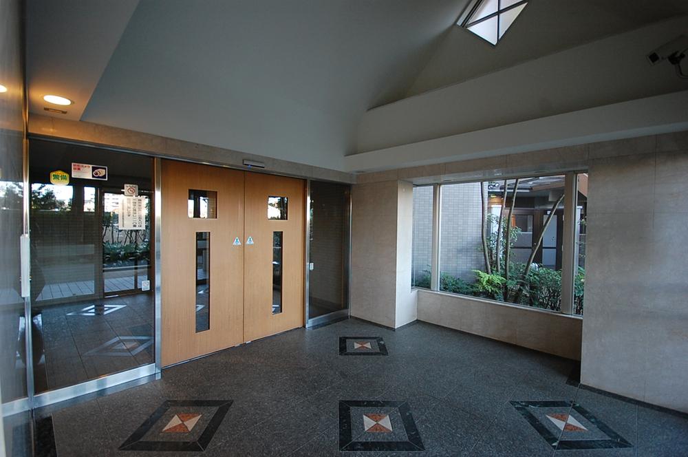 Entrance. Local Photos