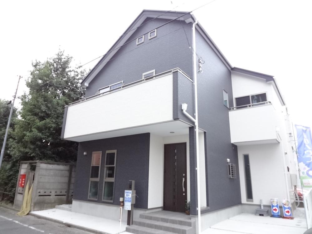 Local appearance photo. Local (11 May 2013) Shooting