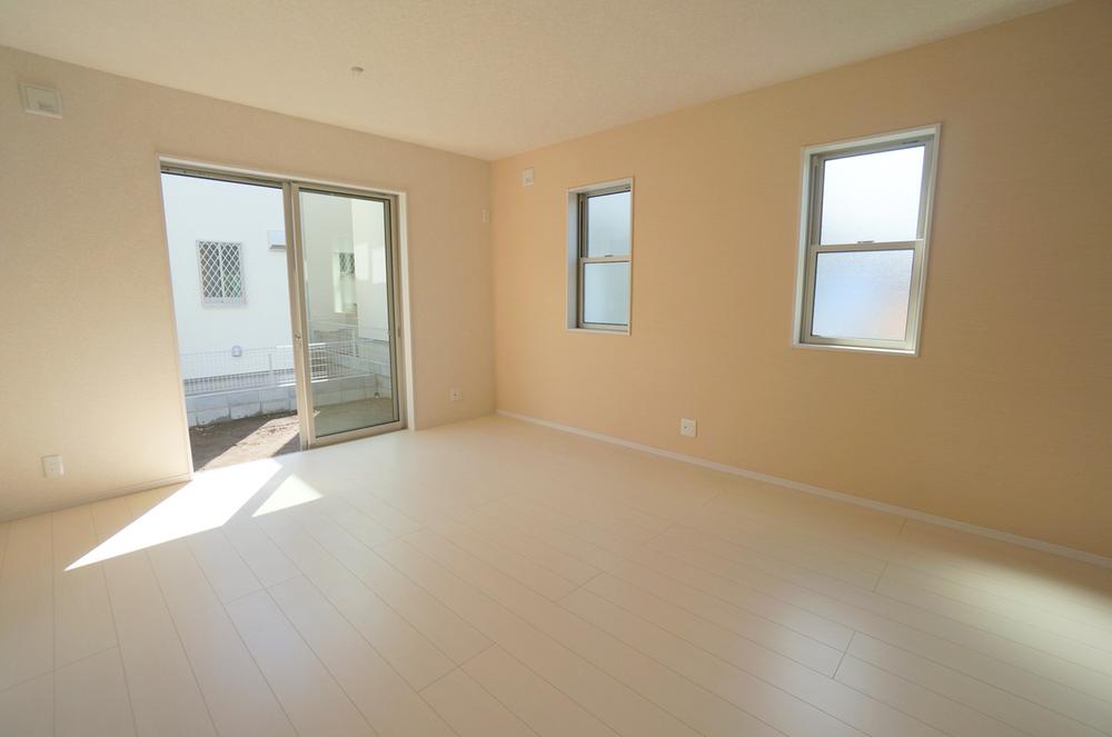 Living. Local (September 2013) Shooting