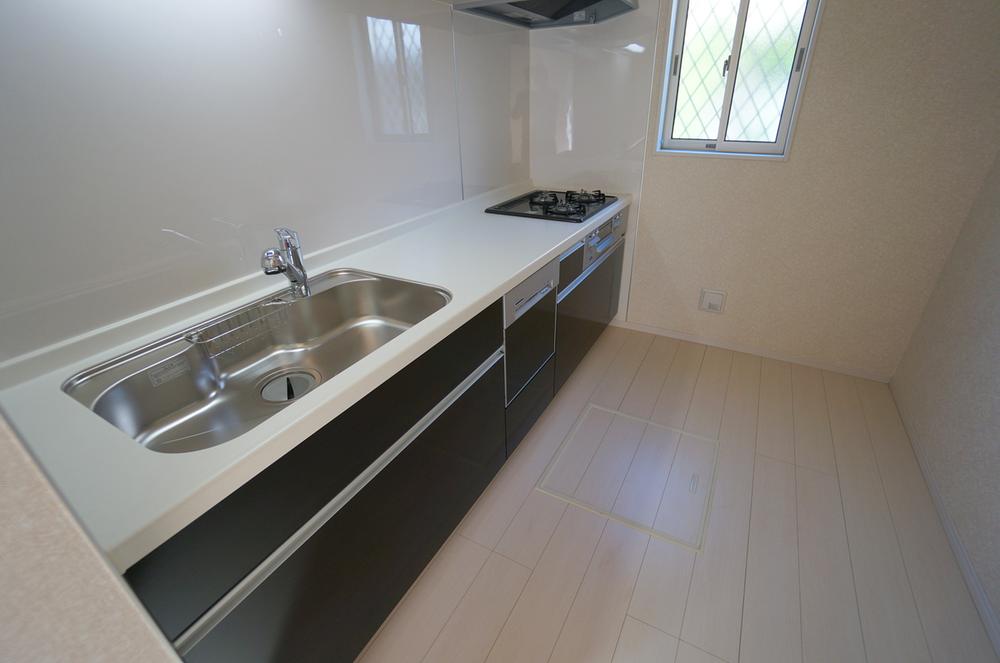 Kitchen. Local (September 2013) Shooting