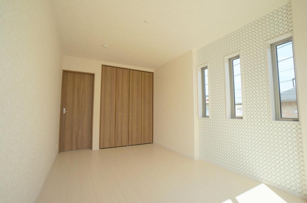 Non-living room. Local (September 2013) Shooting