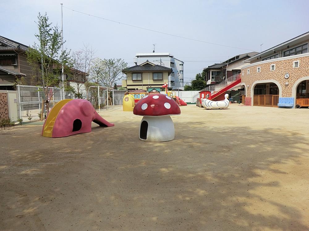 kindergarten ・ Nursery. Smiling 480m to nursery school