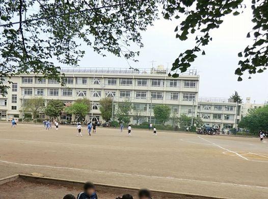 Junior high school. 678m to a second junior high school