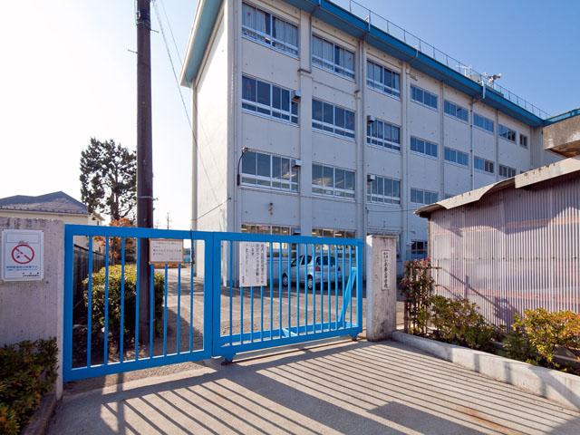 Junior high school. Kodaira stand Xiaoping 253m until the sixth junior high school