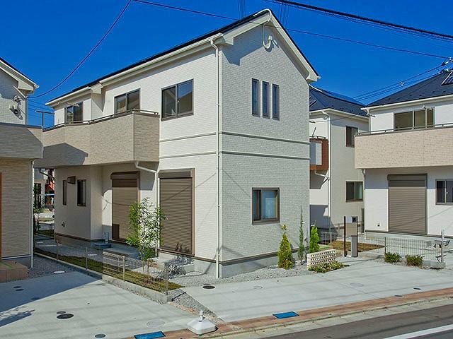 Local appearance photo. Local (10 May 2013) Shooting