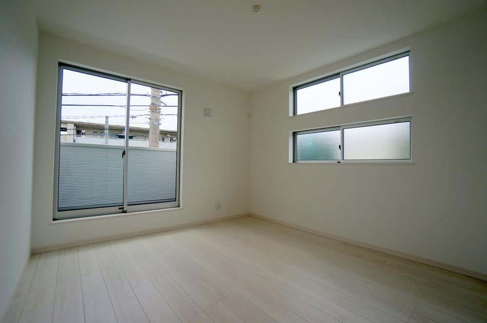 Same specifications photos (Other introspection). Western-style construction cases