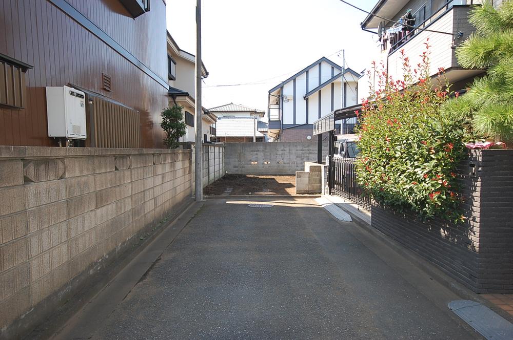 Local photos, including front road. Local Photos